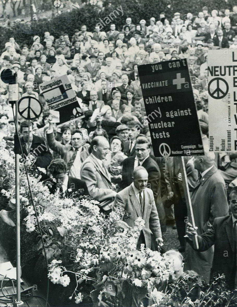1962 CND CROWD.jpg